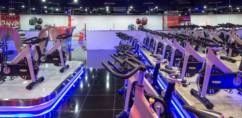 Nên Tập Ở Elite Hay California